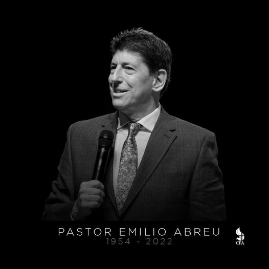 MULTITUDINARIO ÚLTIMO ADIÓS AL PASTOR EMILIO ABREU 10